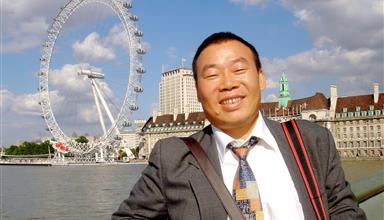 2004年英国伦敦摄制“游子与故里”